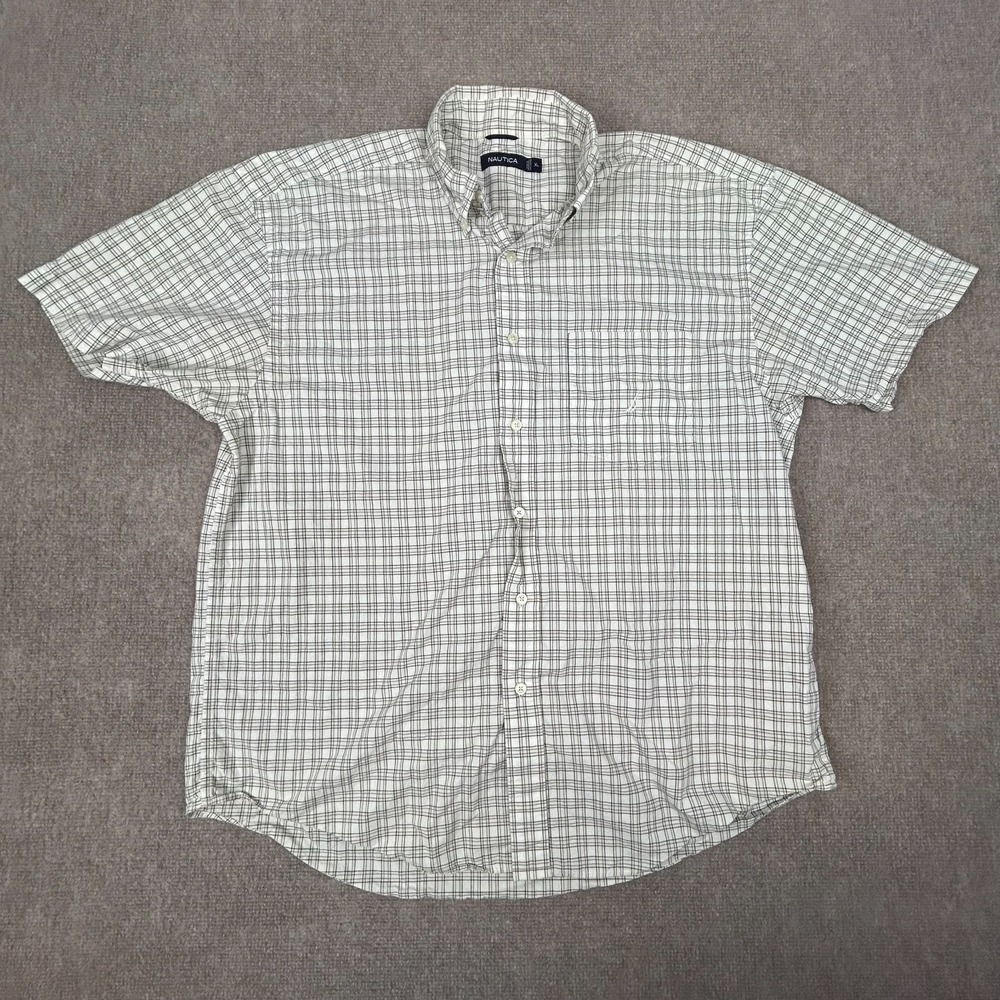 Nautica Shirt Mens XL White Plaid Short Sleeve Button Down Casual Everyday Wear